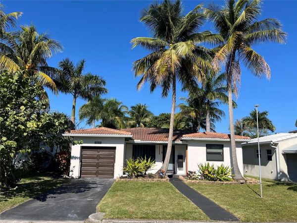 1111 Adams St, Hollywood, FL 33019