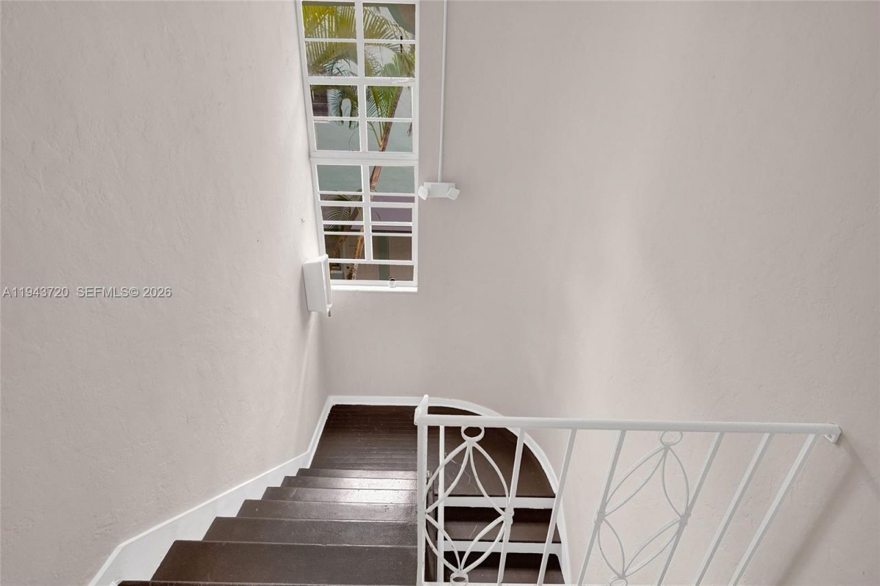 1022 Euclid Ave, Unit 15, Miami Beach, FL 33139 Photo