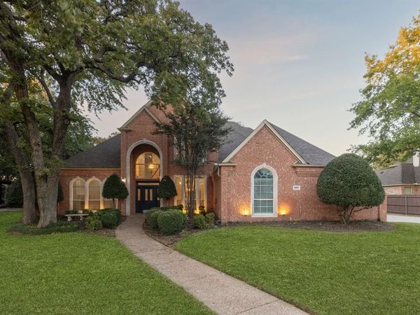 810 Brazos Drive, Southlake, TX 76092
