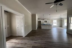 990 Inglewood Dr. photo 4