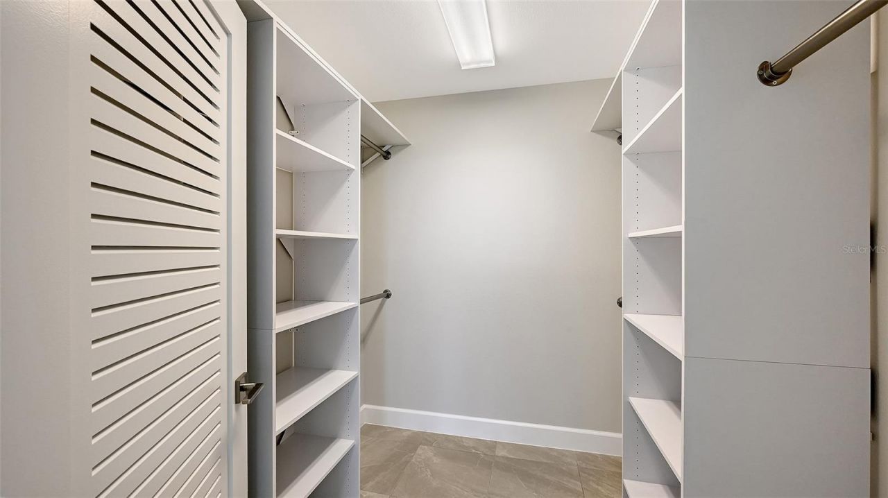 2425 Gulf Of Mexico Drive, Unit 1B, Longboat Key, FL 34228 Photo