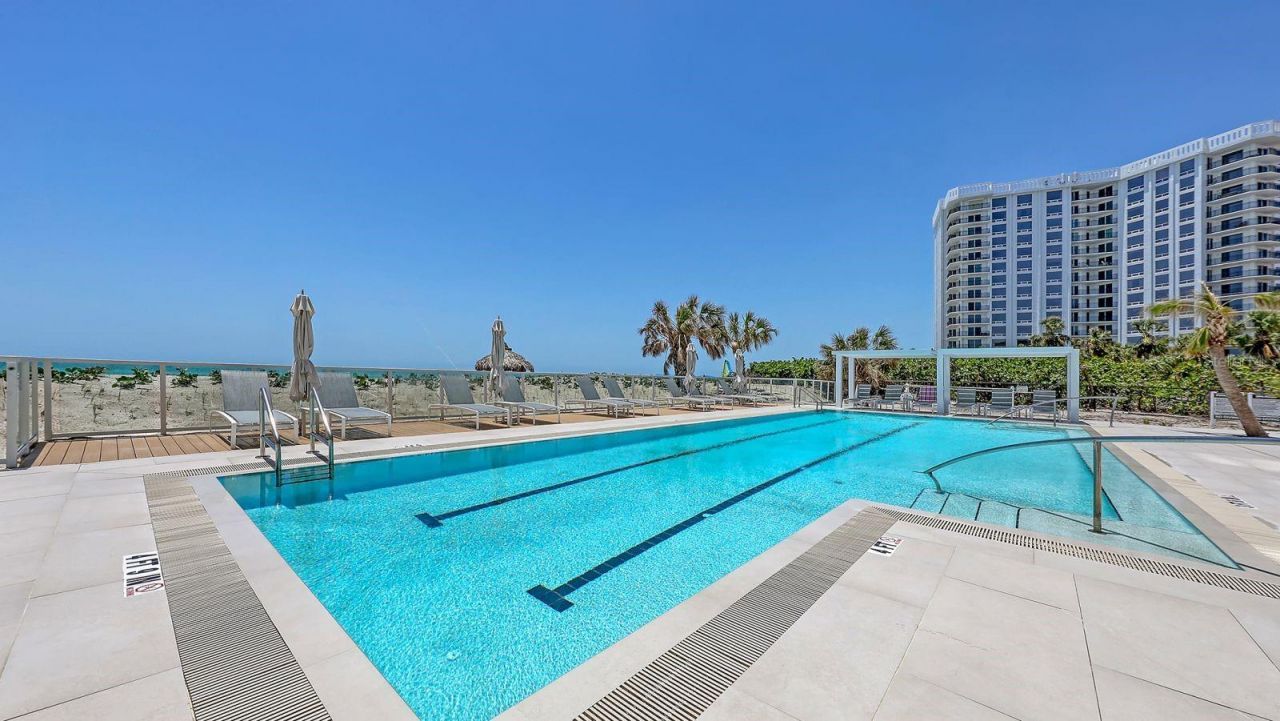 2425 Gulf Of Mexico Drive, Unit 1B, Longboat Key, FL 34228 Photo