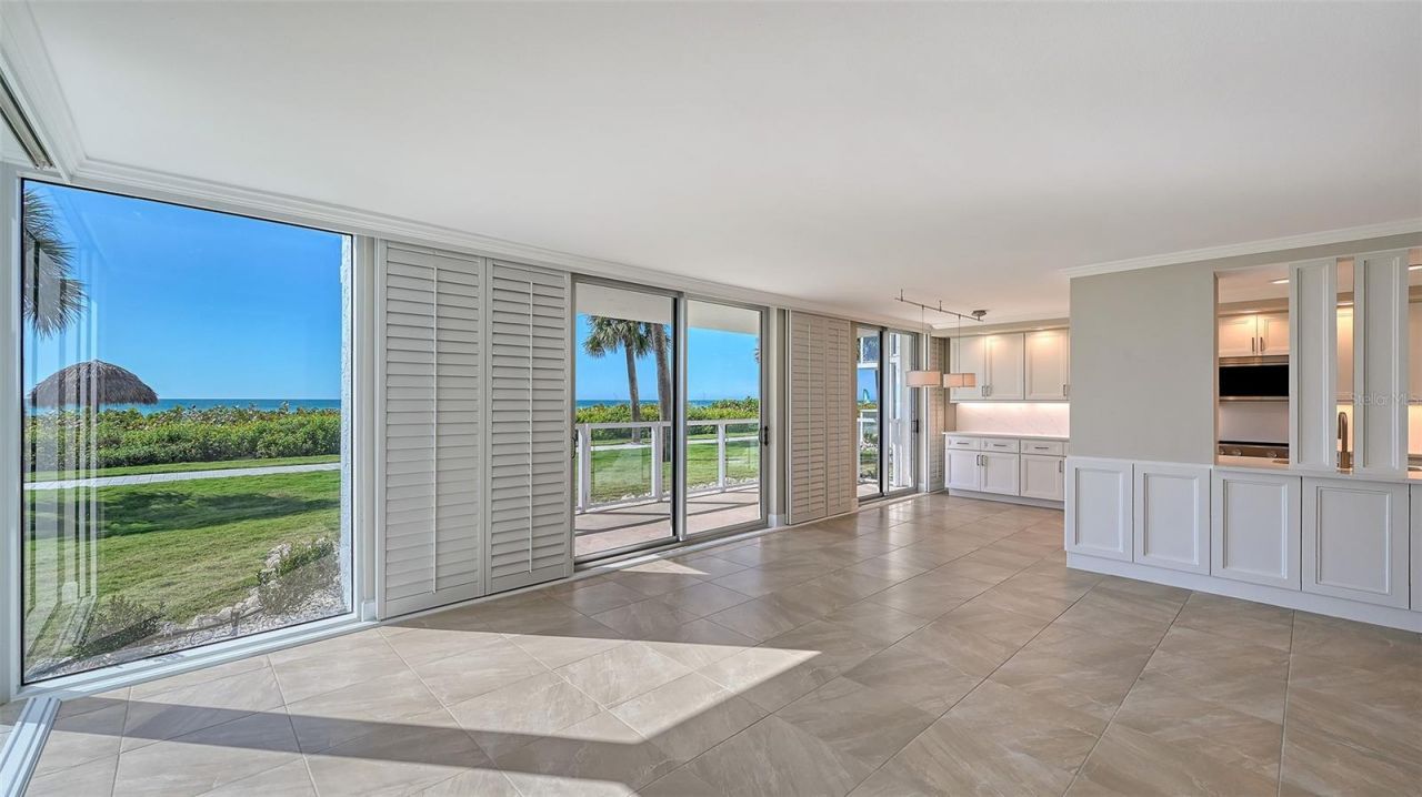2425 Gulf Of Mexico Drive, Unit 1B, Longboat Key, FL 34228 Photo