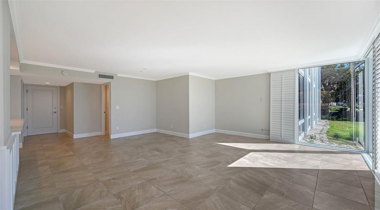 2425 Gulf Of Mexico Drive, Unit 1B, Longboat Key, FL 34228 Photo