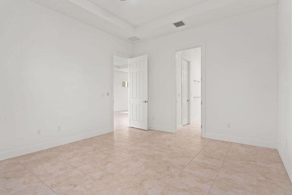 9189 SW Pepoli Way, Port Saint Lucie, FL 34987 Photo