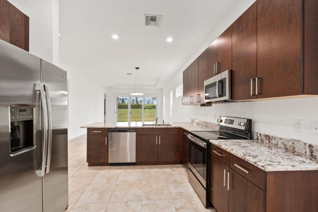 9189 SW Pepoli Way, Port Saint Lucie, FL 34987 Photo