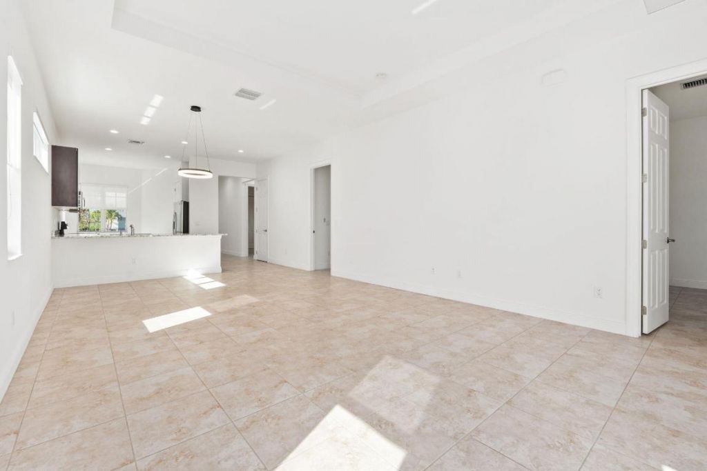 9189 SW Pepoli Way, Port Saint Lucie, FL 34987 Photo