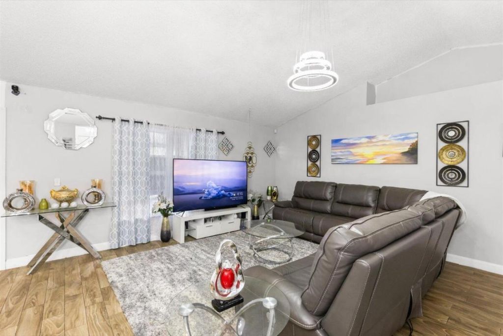 1762 SE Aires Lane, Port Saint Lucie, FL 34984 Photo