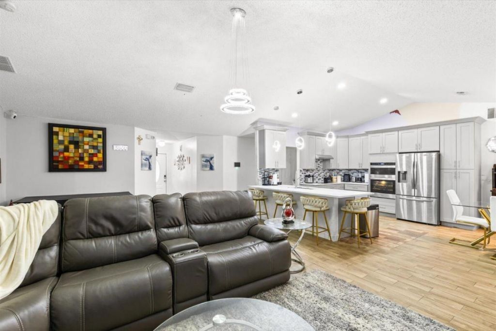 1762 SE Aires Lane, Port Saint Lucie, FL 34984 Photo