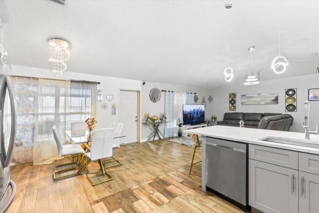 1762 SE Aires Lane, Port Saint Lucie, FL 34984 Photo