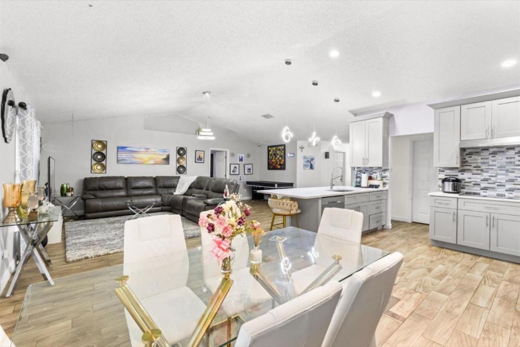 1762 SE Aires Lane, Port Saint Lucie, FL 34984 Photo