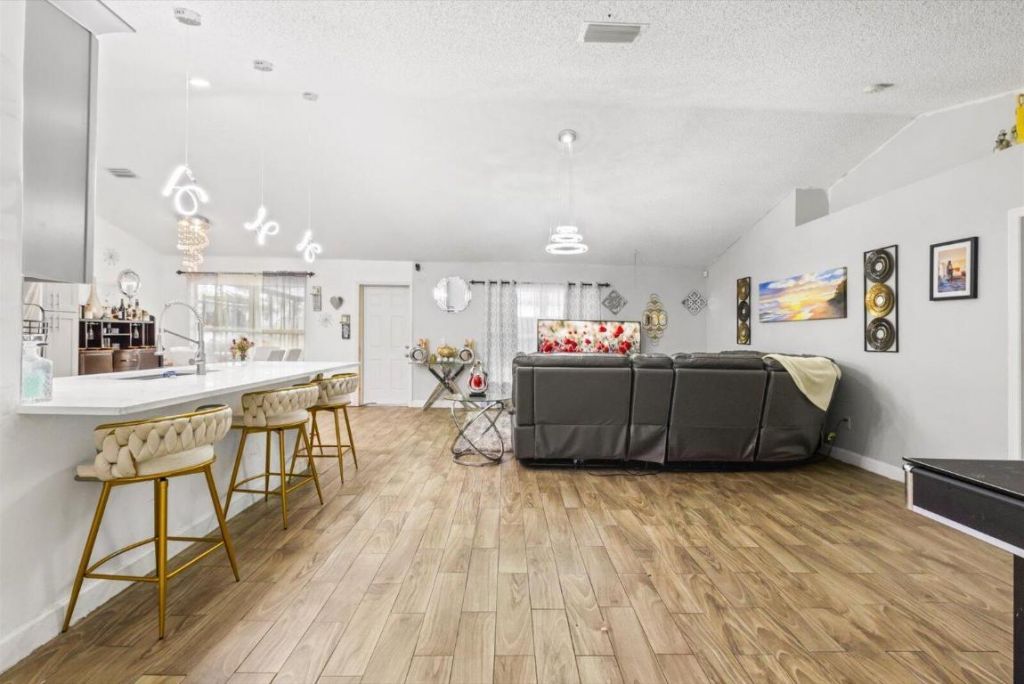 1762 SE Aires Lane, Port Saint Lucie, FL 34984 Photo