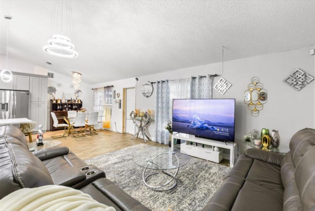 1762 SE Aires Lane, Port Saint Lucie, FL 34984 Photo