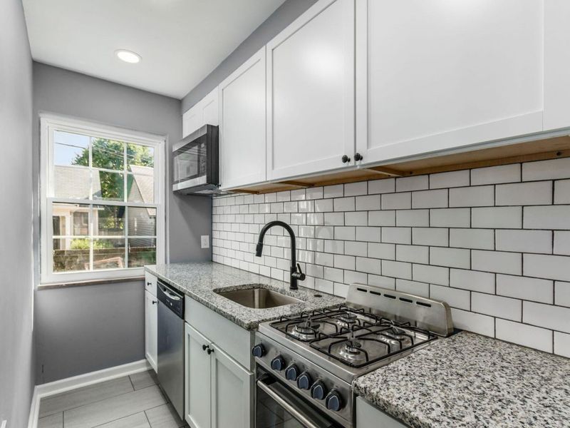 10 - 20 E Deshler Avenue, Columbus, OH 43206 Photo 10