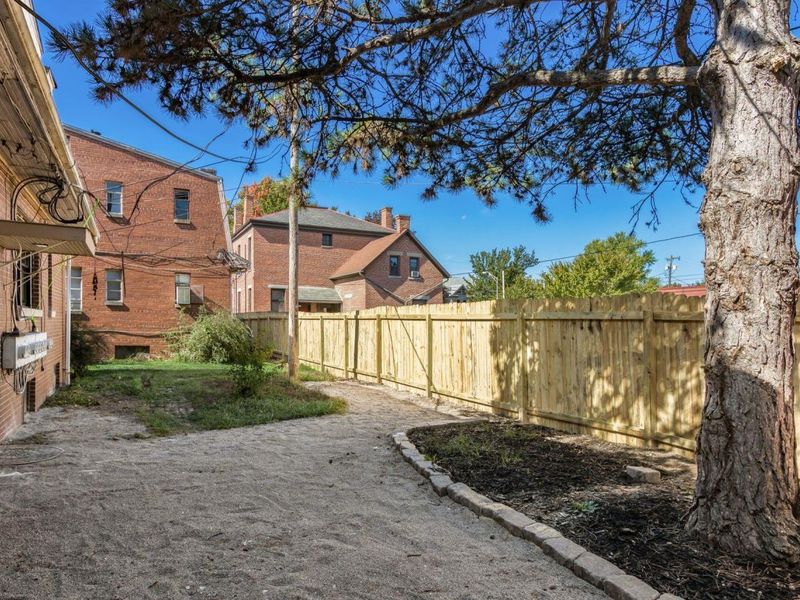 10 - 20 E Deshler Avenue, Columbus, OH 43206 Photo 22