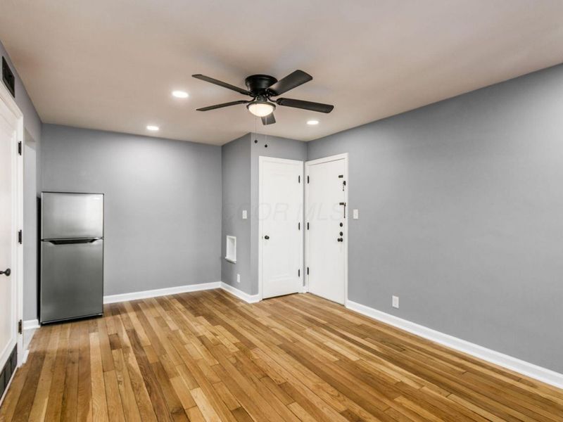 10 - 20 E Deshler Avenue, Columbus, OH 43206 Photo 8