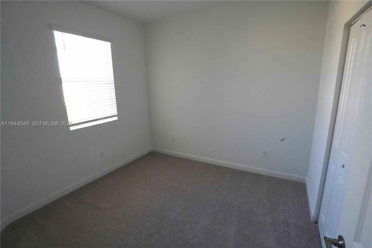 870 SE Grovebush, Saint Lucie West, FL 34984 Photo