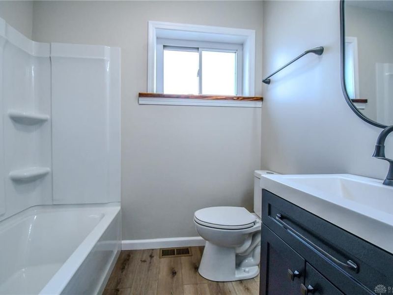 1885 Lake Road, Medway, OH 45341 Photo 23