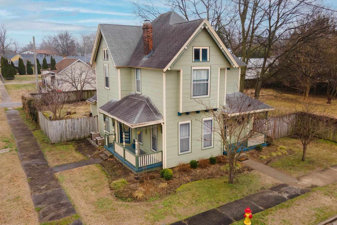 204 S 17th Street, Murphysboro, IL 62966 Main Photo