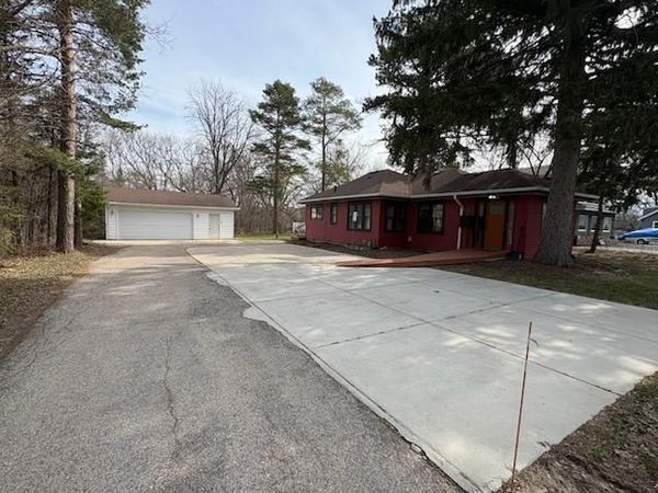 N50W34710 Wisconsin AVENUE, Okauchee, WI 53069