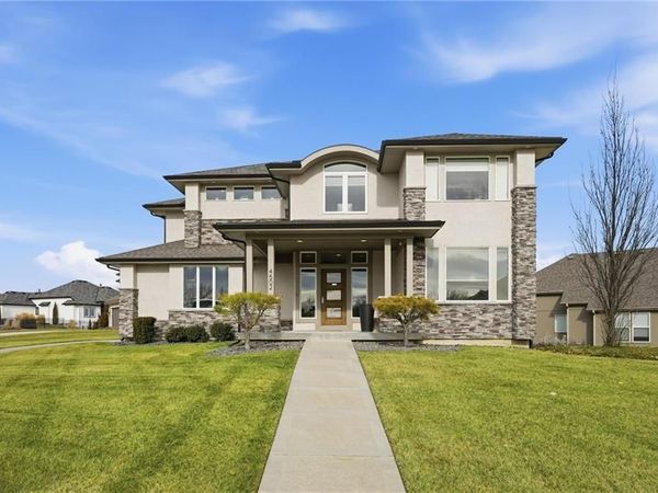 4502 NW 70th Terrace, Kansas City, MO 64151