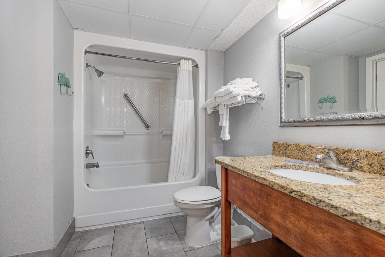 2504 Ocean Blvd. N Photo 18