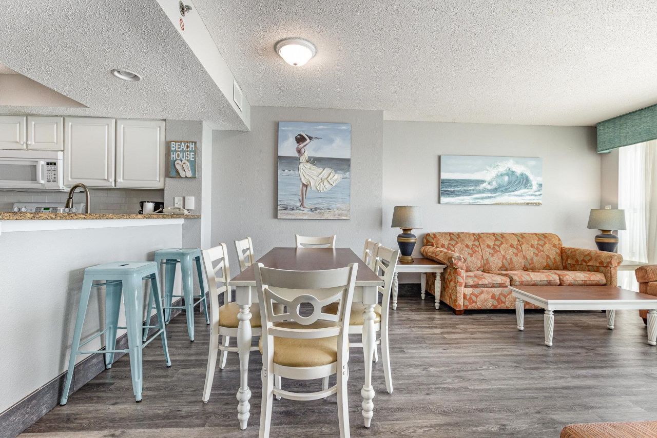 2504 Ocean Blvd. N Photo 4