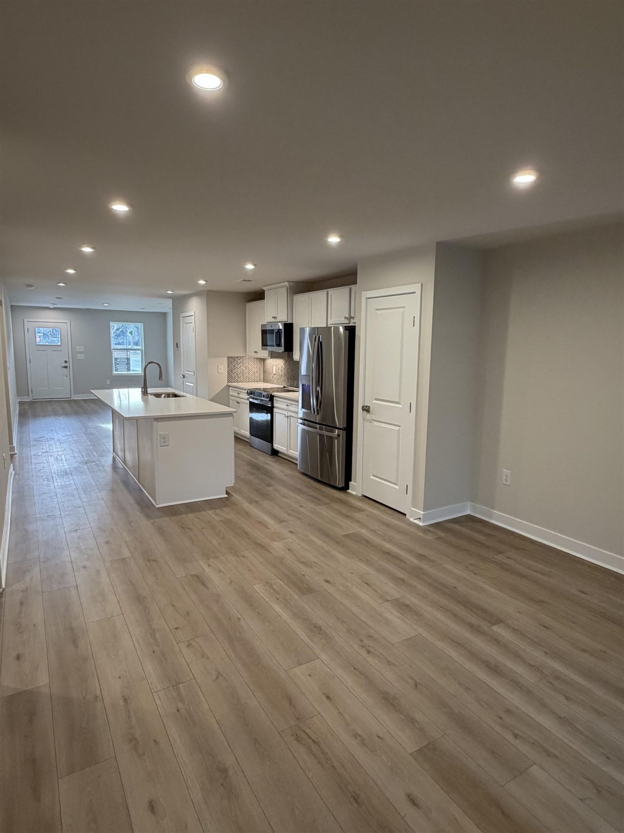 1303 Pleasant View Dr Photo 4