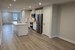 1303 Pleasant View Dr photo 4