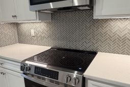 1303 Pleasant View Dr photo 4