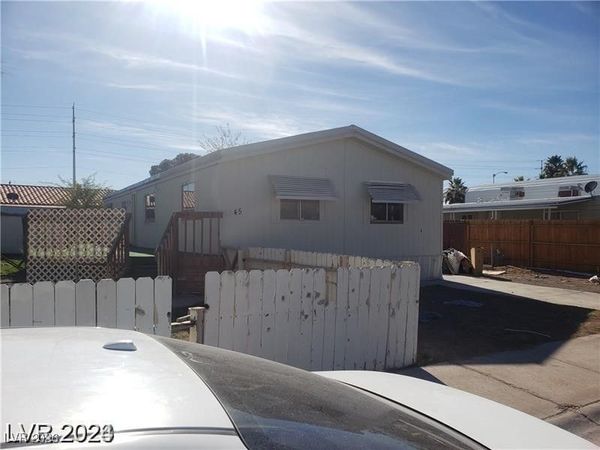 5545 Everglade Street , Las Vegas, NV 89142