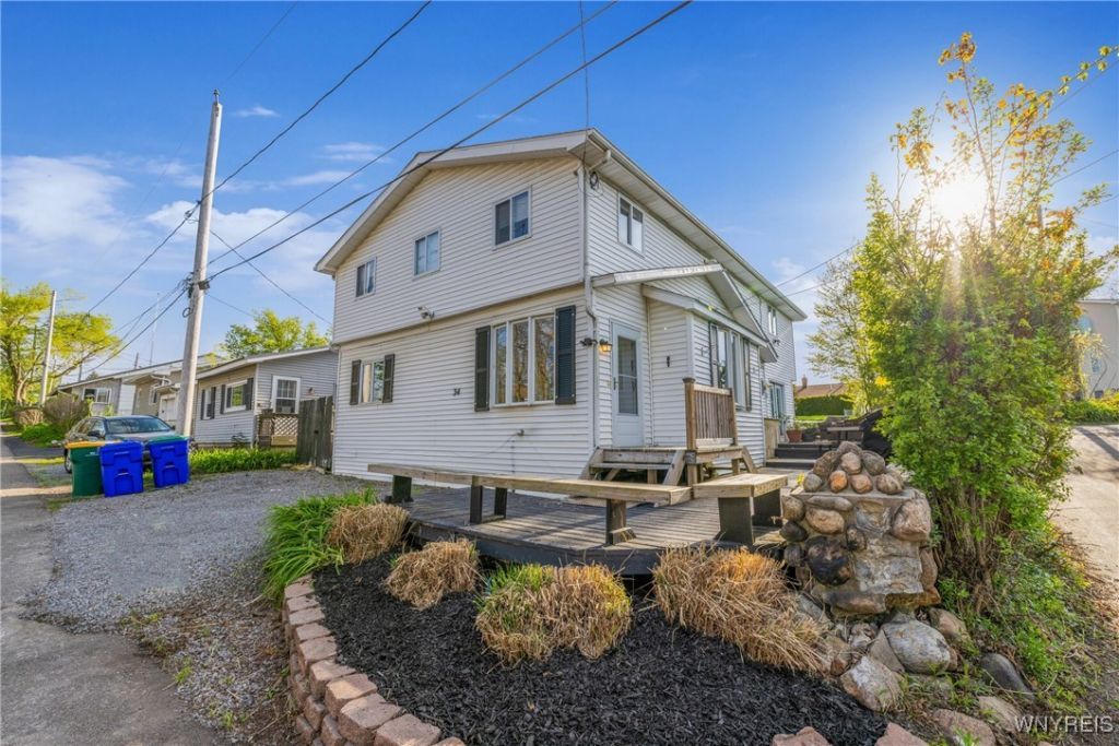 34 Wanakah, Hamburg, NY 14075 Main Photo