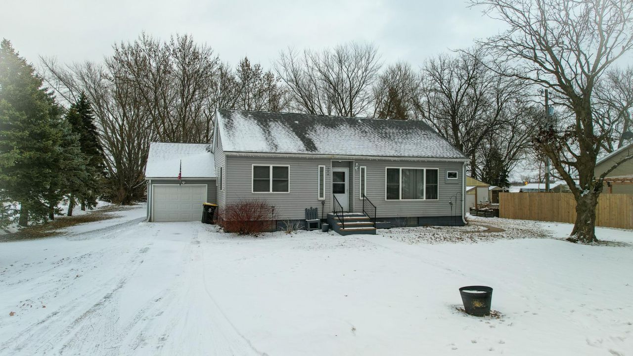 304 Secor Street N, Bricelyn, MN 56014 Main Photo