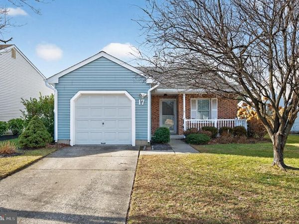 17 WHITE STONE COURT, MT LAUREL, NJ 08054