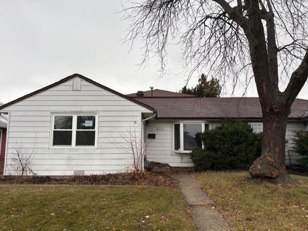 4710 W 88th Place, Hometown, IL 60456