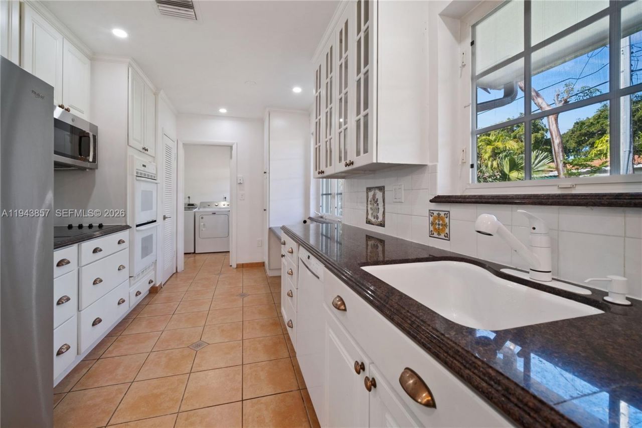 329 Candia Ave, Coral Gables, FL 33134 Photo