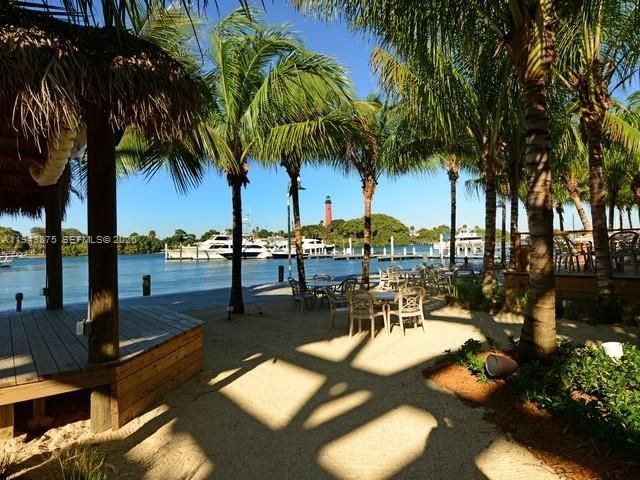 18011 N Highway A1a, Jupiter, FL 33477 Photo