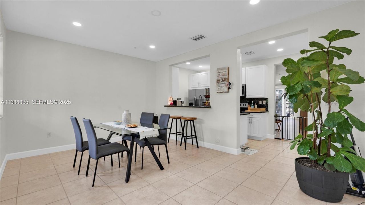 814 SW 147th Ave , Unit 3606, Pembroke Pines, FL 33027 Photo