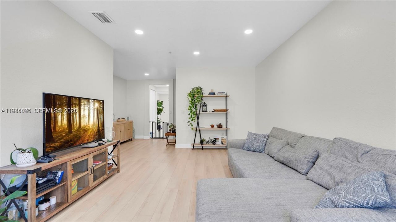 814 SW 147th Ave , Unit 3606, Pembroke Pines, FL 33027 Photo