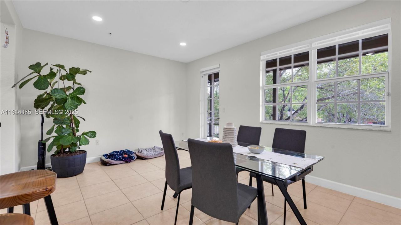 814 SW 147th Ave , Unit 3606, Pembroke Pines, FL 33027 Photo