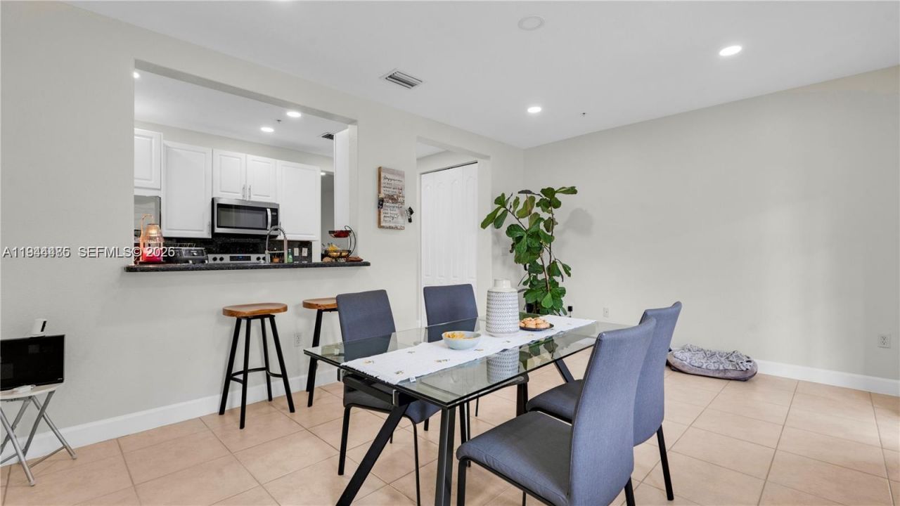 814 SW 147th Ave , Unit 3606, Pembroke Pines, FL 33027 Photo