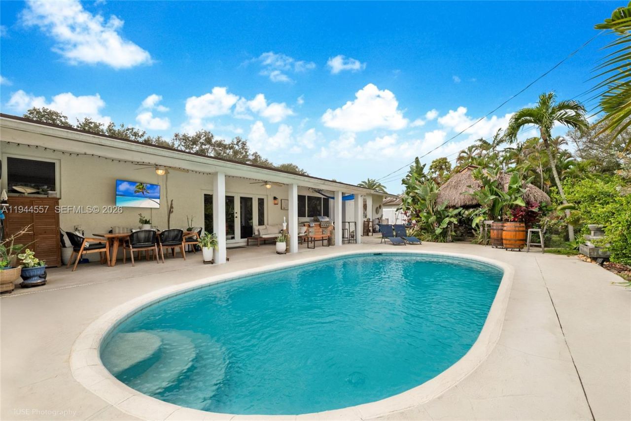 8265 SW 119th St, Miami, FL 33156 Photo