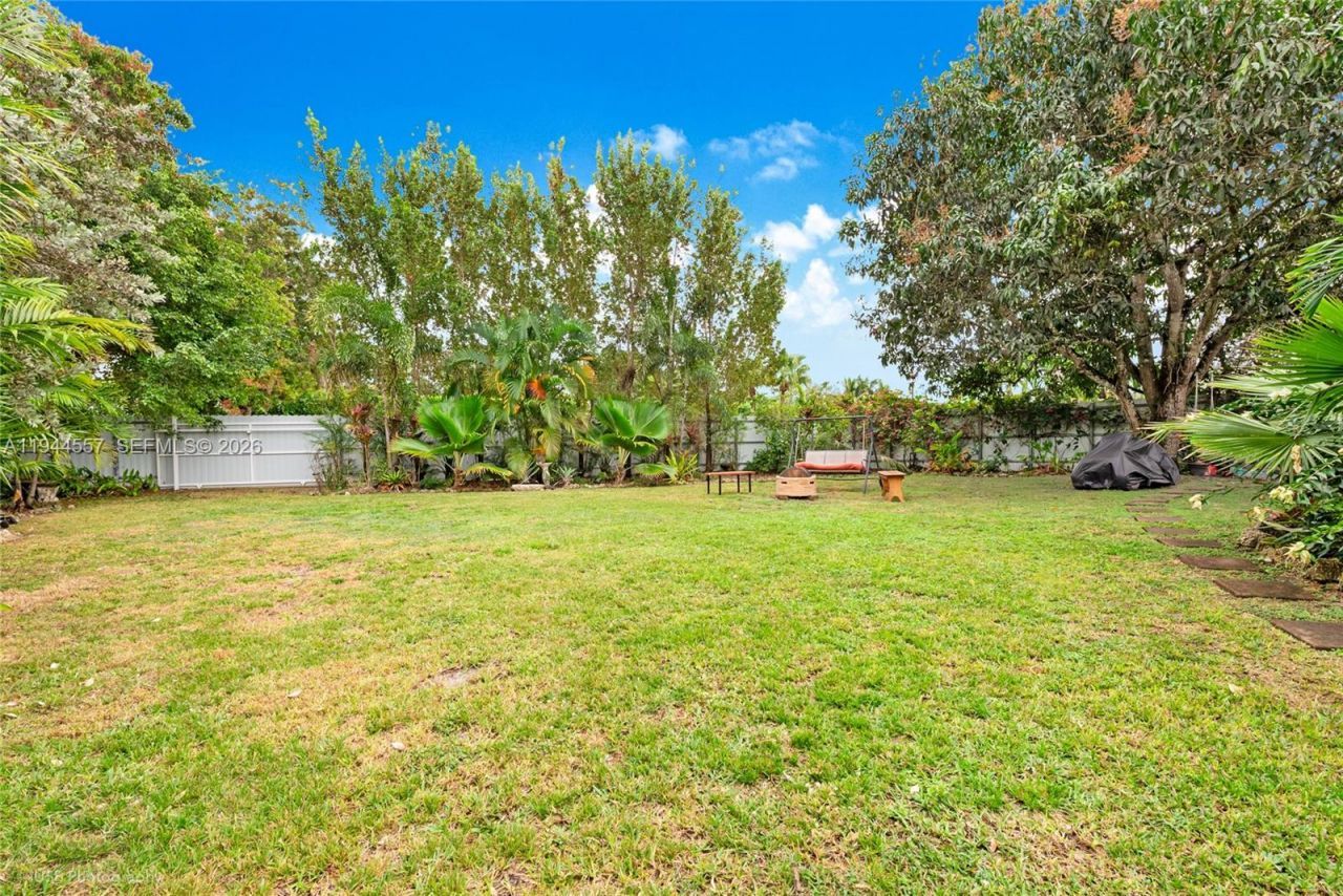 8265 SW 119th St, Miami, FL 33156 Photo