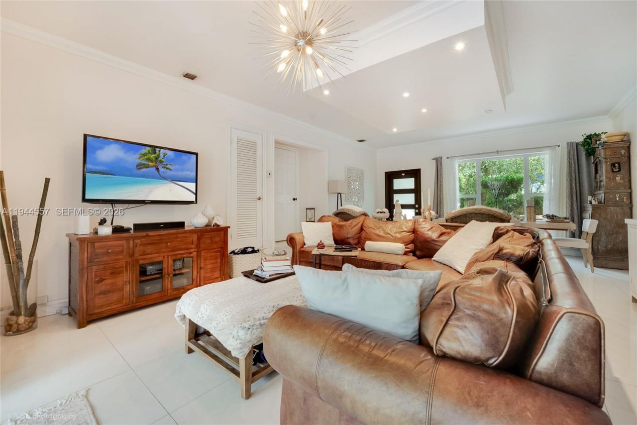 8265 SW 119th St, Miami, FL 33156 Photo