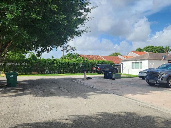 8254 SW 147th Pl , Miami, FL 33193