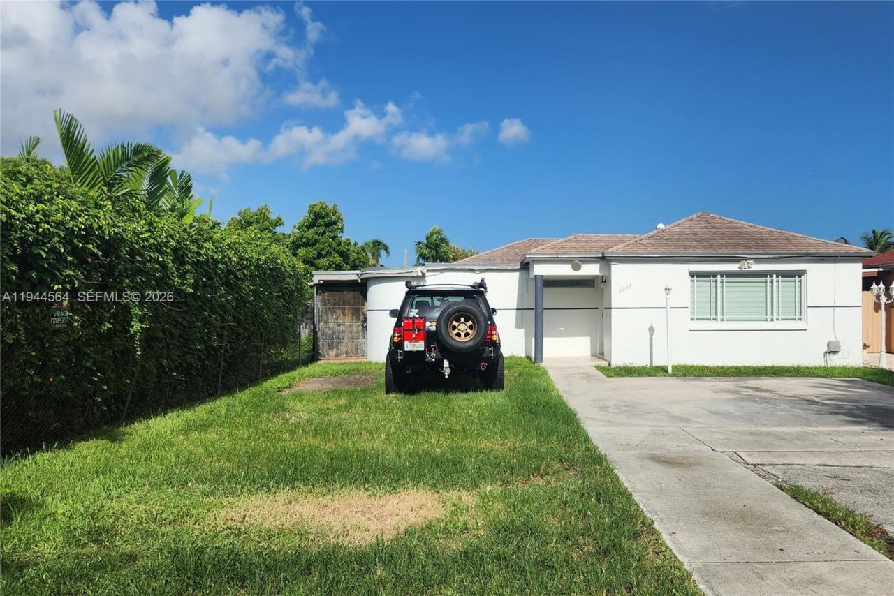 8254 SW 147th Pl , Miami, FL 33193 Photo