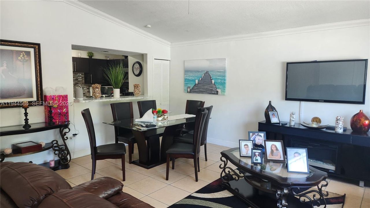 8254 SW 147th Pl , Miami, FL 33193 Photo