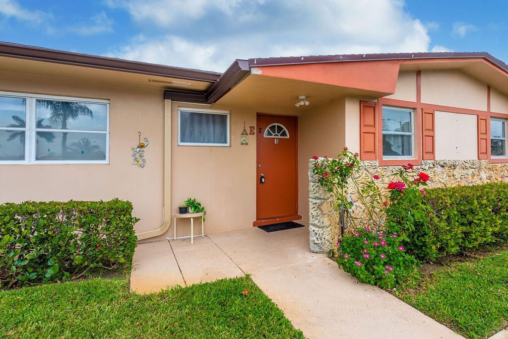 2995 Crosley Drive W, Unit E, West Palm Beach, FL 33415 Main Photo