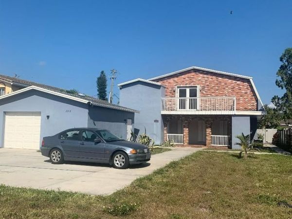 2212 SE 4th, Fort Lauderdale, FL 33316