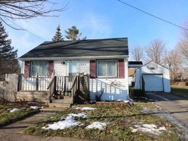 403 Bradley Street, Bay City, MI 48706